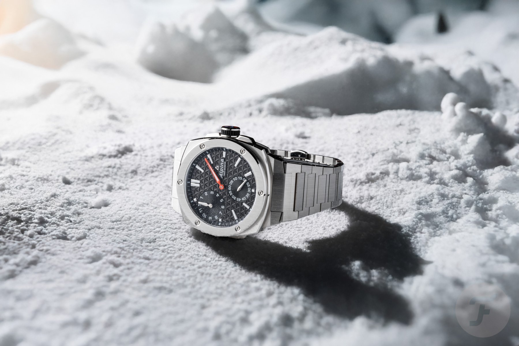 Prezentăm Alpina × Fratello Alpiner Extreme Regulator