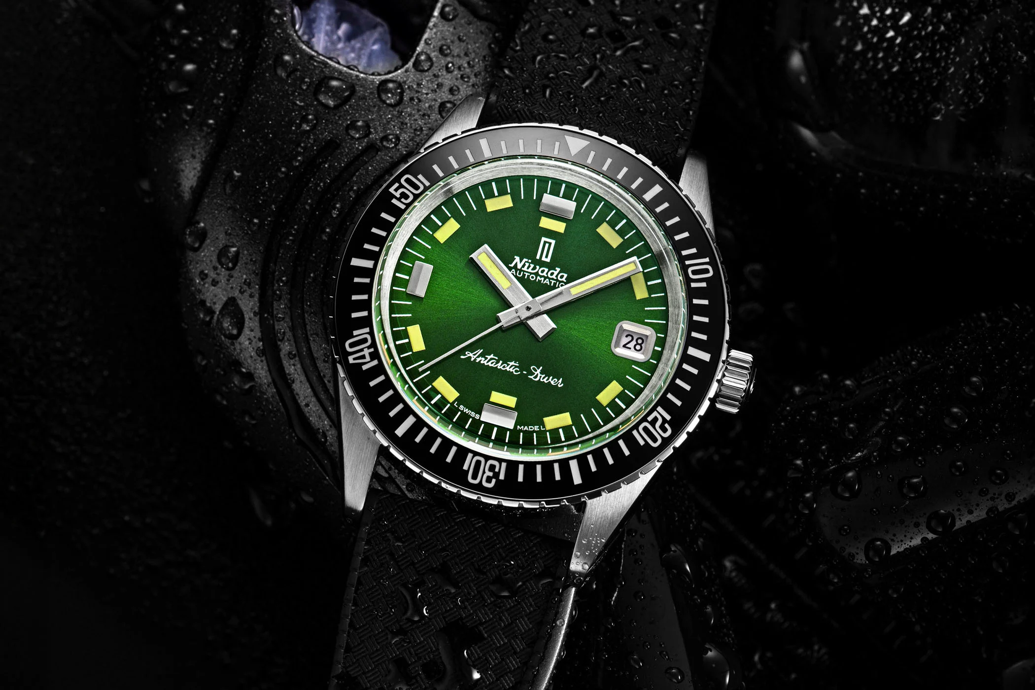 Prezentăm Nivada Grenchen Antarctic Diver Verde