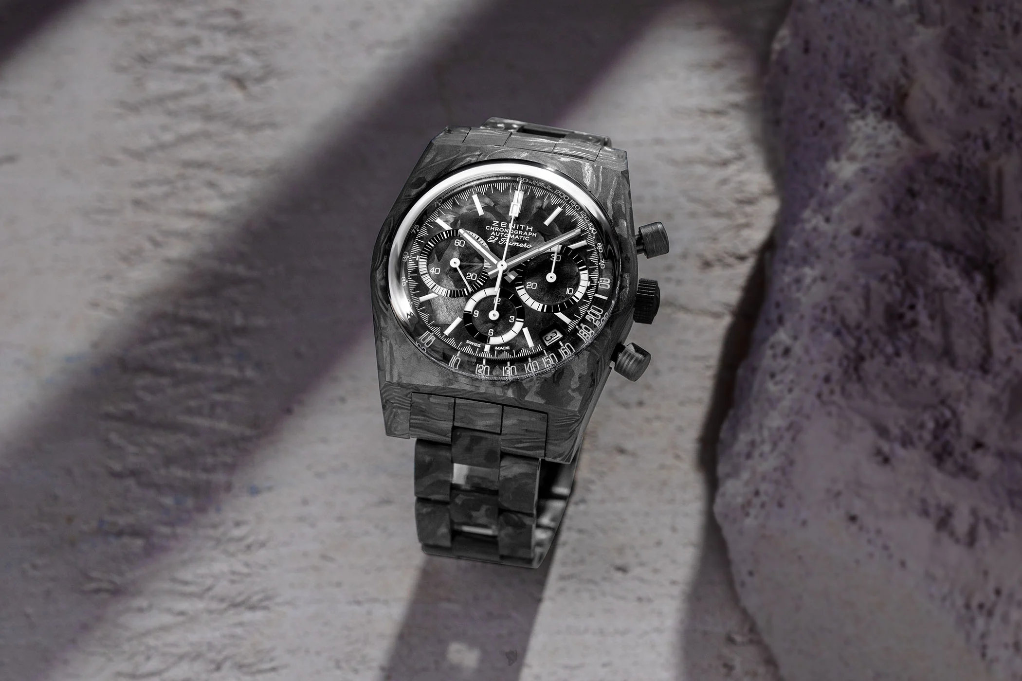 Prezentăm Zenith x Revolution Chronomaster Revival A3818 Cover Girl Carbon